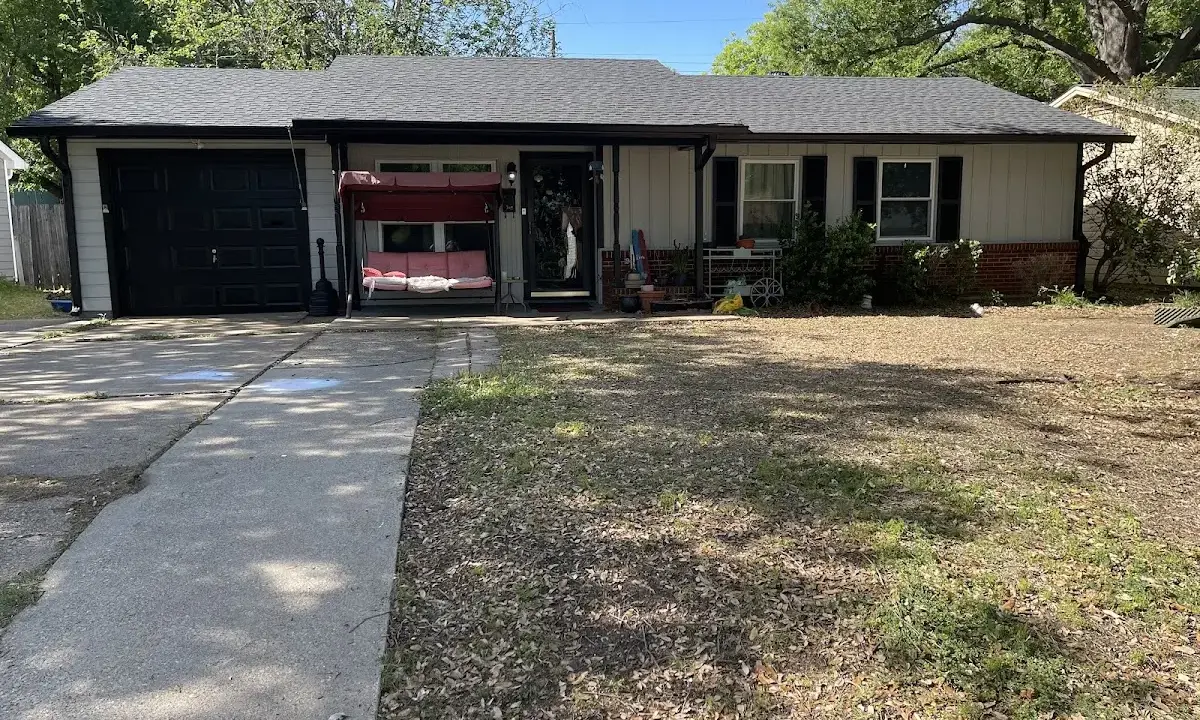 Soffit & Fascia Repair crew at work on a residential roof in Silsbee